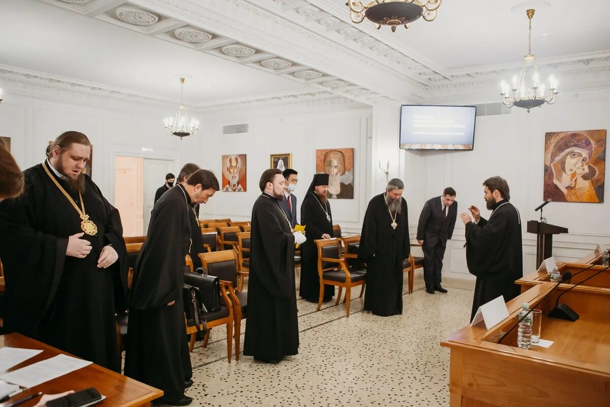 Кафедра теологии саров. Доктор теологии. Теология улгпу. Сретенская семинария аудитория русские писатели. Практика теология.