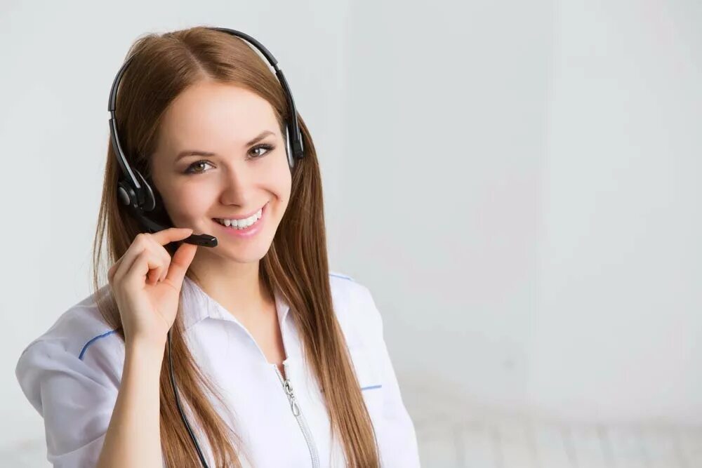 Call your service. Девушка колл центр. девушка оператор колл центра. красивая девушка оператор. красивая девушка call center.