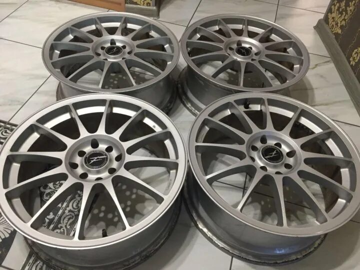 Диски 17 4 100. Enkei 17 4 100. enkei federal turismo 17. enkei r15 5x114.3. диски enkei federal turismo.