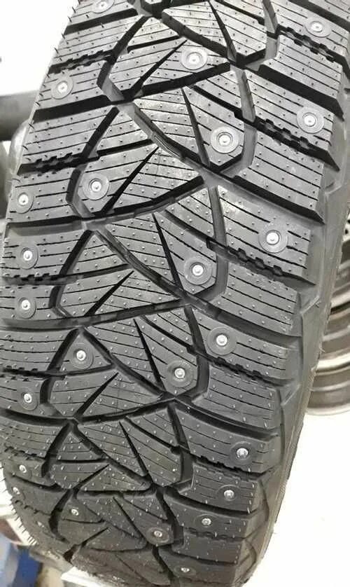 Шины гудиер ультра грип 600. Зимние шины goodyear ultragrip 600. Goodyear ultragrip 600 215/65 r16. Goodyear ultragrip 600. Goodyear ultragrip 600 215/55 r17.