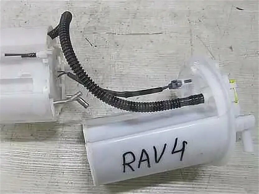 Rav4 2008 бензонасос. Топливный насос рав 4 2003. Бензонасос рав 4 3. Rav4 2008 бензонасос. Toyota 23220-36010.