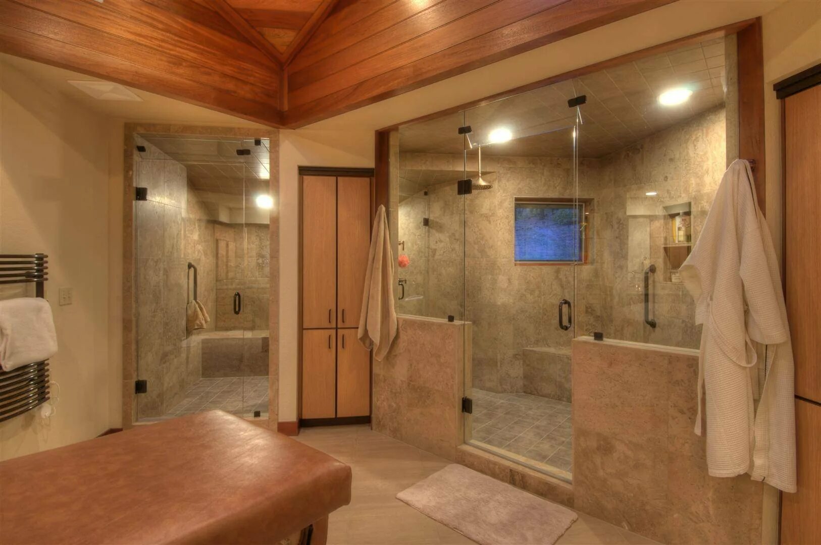 Ванная комната с сауной. Ванная комната с сауной и душем. Душевая комната с сауной.