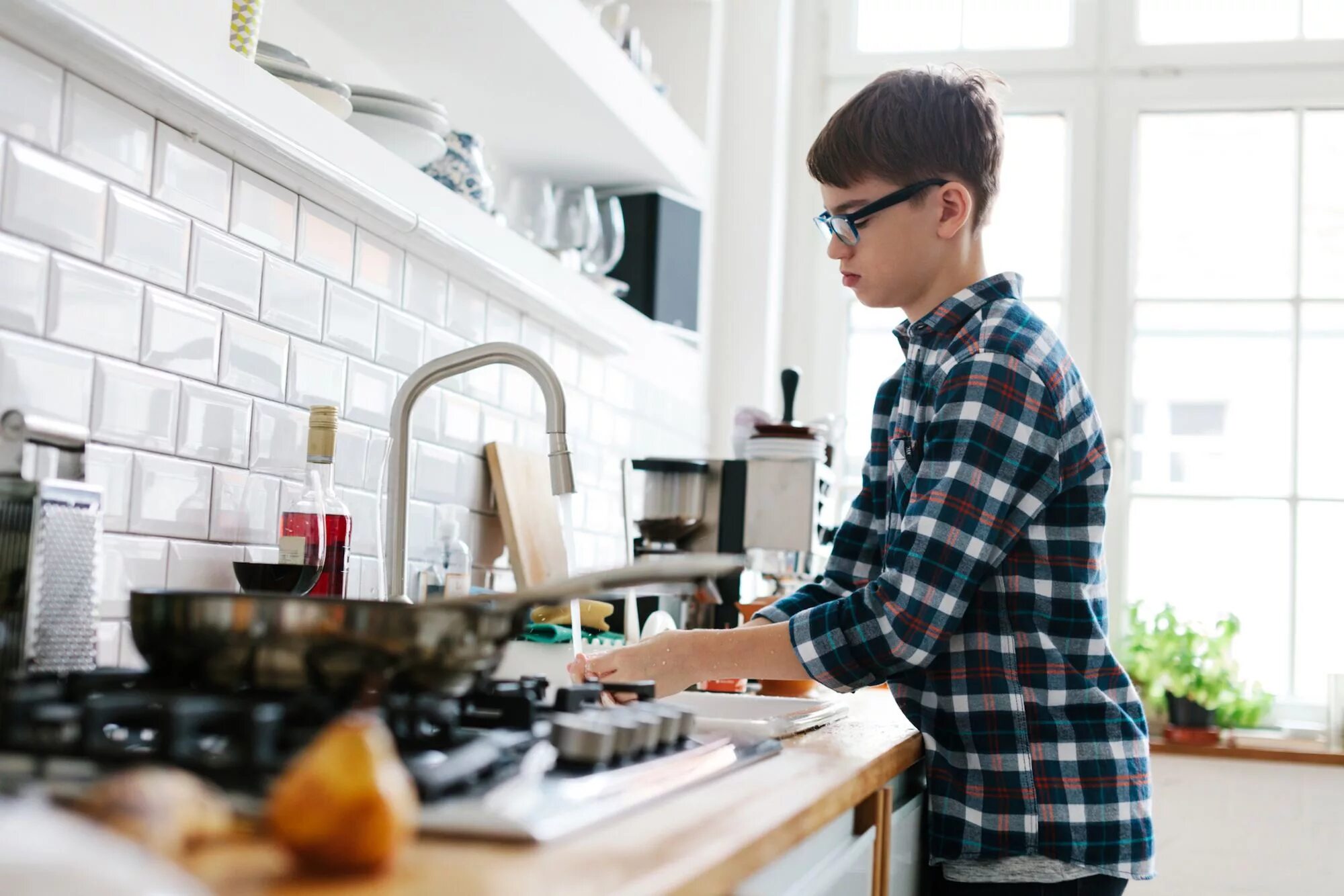 Have you done the dishes. Help with Chores. Kitchen boys. Фото подросток один готовит. _The_Kitchen_boy_ Инста.