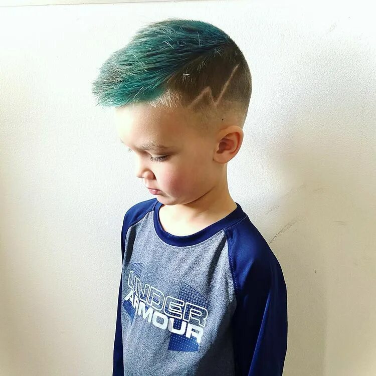 Модные подростковые стрижки. Модные детские стрижки мальчику 2021. Модные дети. Тренды 2023 для мальчиков. Тренды 2023 для мальчиков.