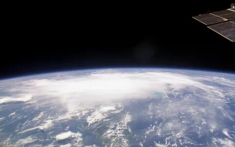 Земная поверхность орбиты