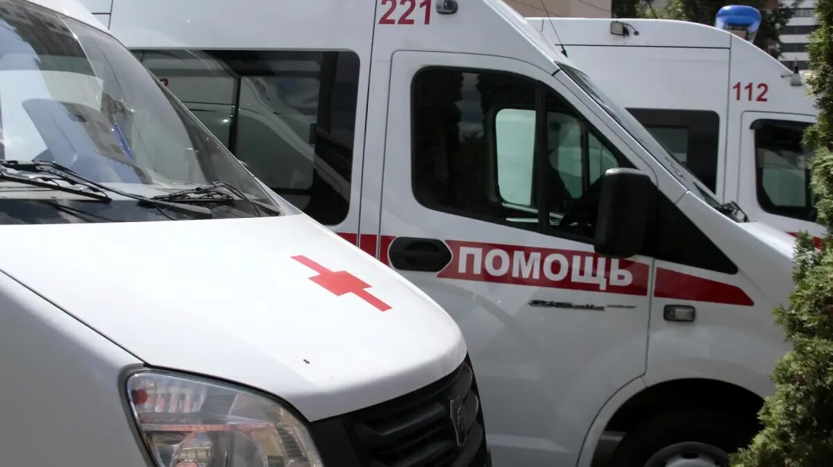 Станция скорой помощи. Девушки скорой помощи. Станция скорой помощи воронеж. Фельдшер. Машина скорой помощи воронеж.