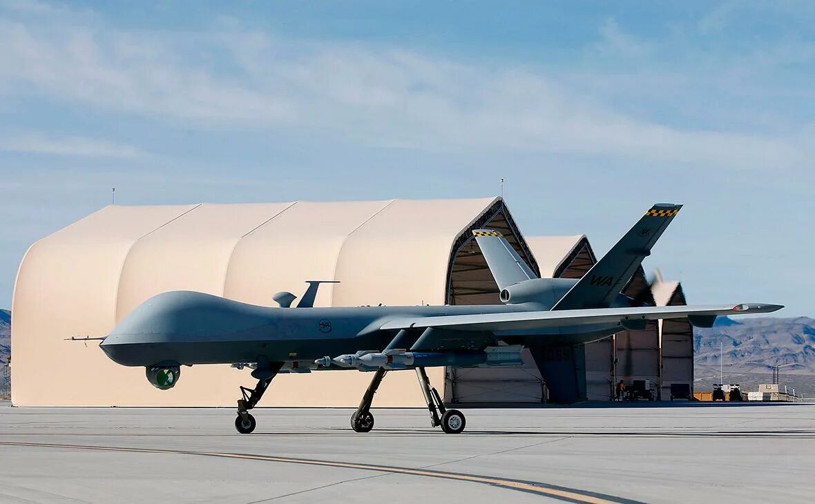 Сколько может пролететь беспилотник самолетного типа. Бпла mq-9 reaper. беспилотником рипер mq 9. беспилотник жнец. беспилотник похожий на самолет.