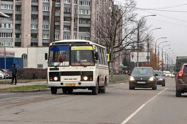 12 автобус новгород. Новгородский автобус. автобусы великий новгород. автобус новгородская область. общественный транспорт великий новгород.