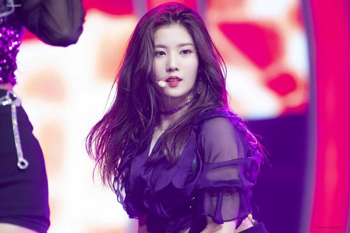 Kwon Eunbi. Eunbi Izone. Квон Ын-би. Квон Чон Гын. Красивые молодые би