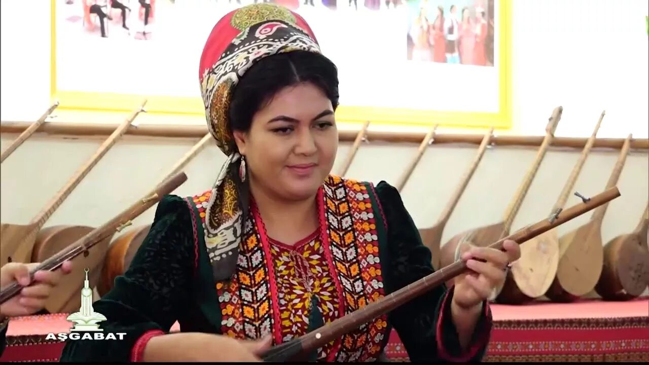 Mahri Hojayewa. Туркменская певица махри. Махри Сейиткулова. Туркмен Айдым Йакды.