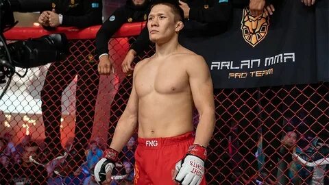 Қатты анальді дилдо