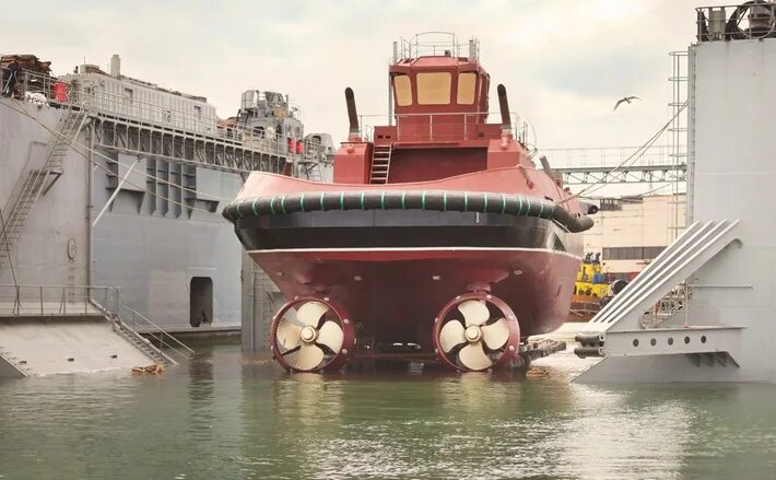 Boss 400 плавучий кран. Календари судостроительных заводов. Лоцмейстерское судно ирбис. Краншип генеральный директор. Краншип.