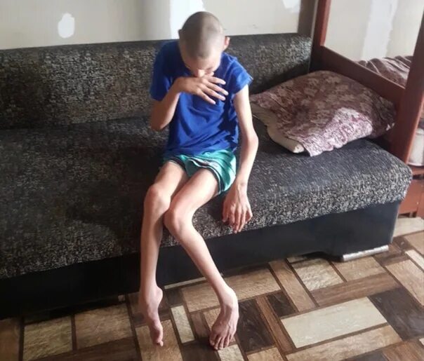 Отец воспитывает сына инвалида. Отец воспитывает сына инвалида