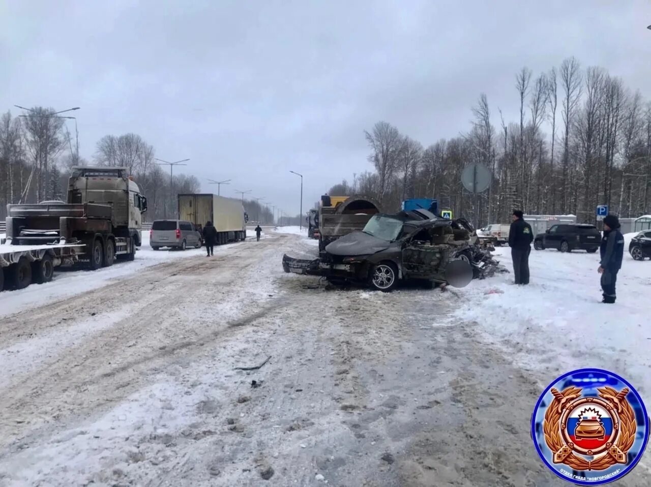 Авария на трассе м11 в новгородской области вчера. Дтп м11 новгородская область. Авария на трассе м11 сегодня в новгородской. Трасса. Авария на трассе м11 в новгородской области вчера.
