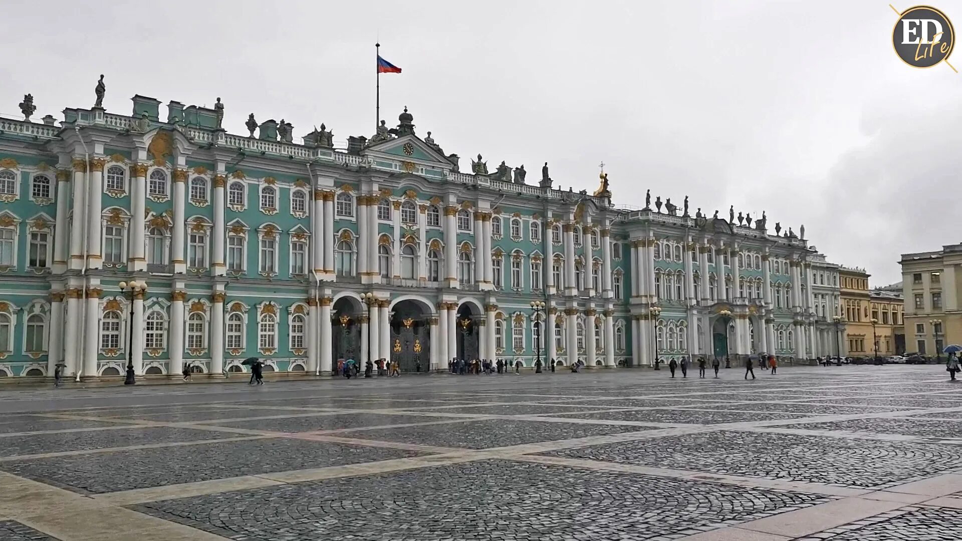 Санкт петербург дворцовая площадь 6 8 эрмитаж. Зимний дворец Санкт-Петербург. Зимний дворец Санкт-Петербург 1855. Зимний дворец Санкт-Петербург 1735. Зимний дворец Санкт-Петербург красный.