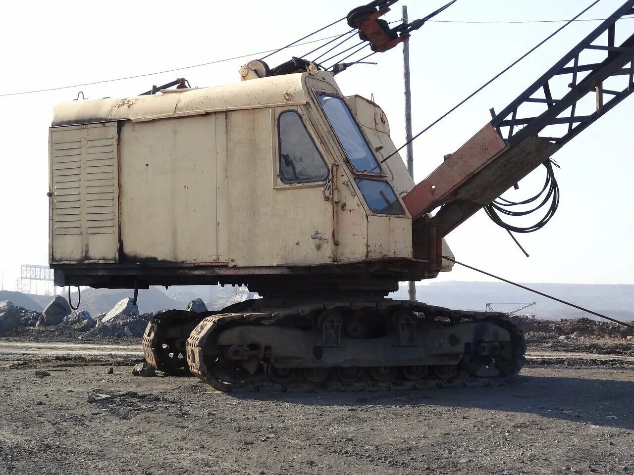 Как работает экскаватор драглайн. Э-652б экскаватор. драглайн э-652б с клинбабой.