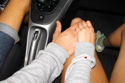 не ногой не рукой мужикам даю