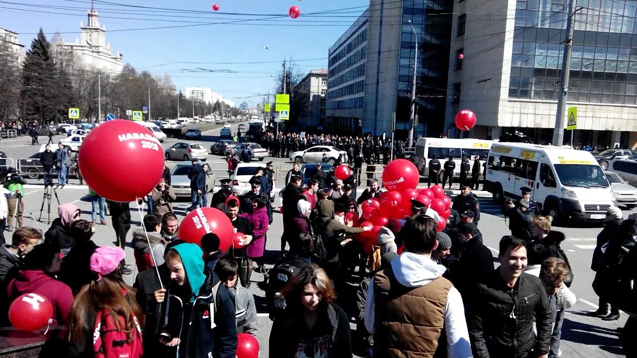 5 мая челябинск. Челябинск 5 мая 2018. Он нам не царь Челябинск. Пушкинская 05 05 2018. 5 Мая Челябинск он нам не царь.