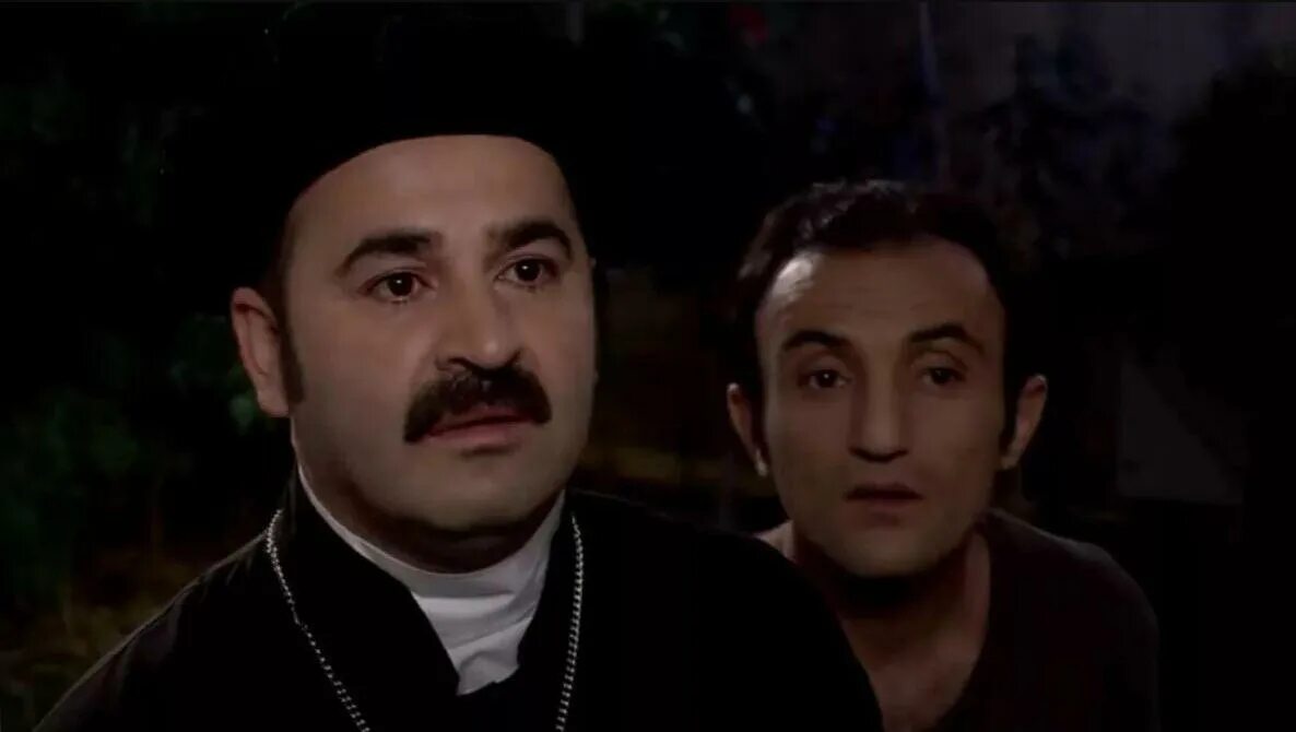 Kutsal damacana 4. Itmen турецкая комедия. Itmen турецкая комедия. Kutsal damacana 4. Sezr.