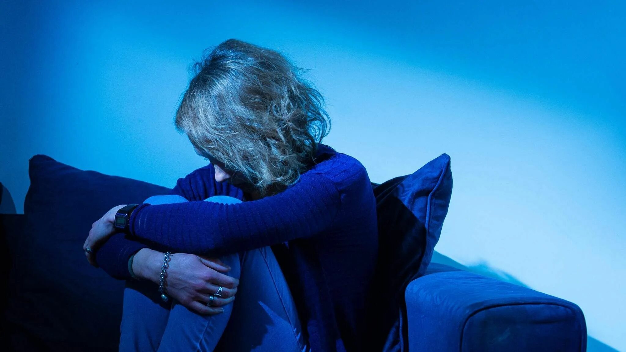 трек апатия. группа апатия жанр. песня холод и апатия текст. обложка песни холод и апатия. трек апатия.