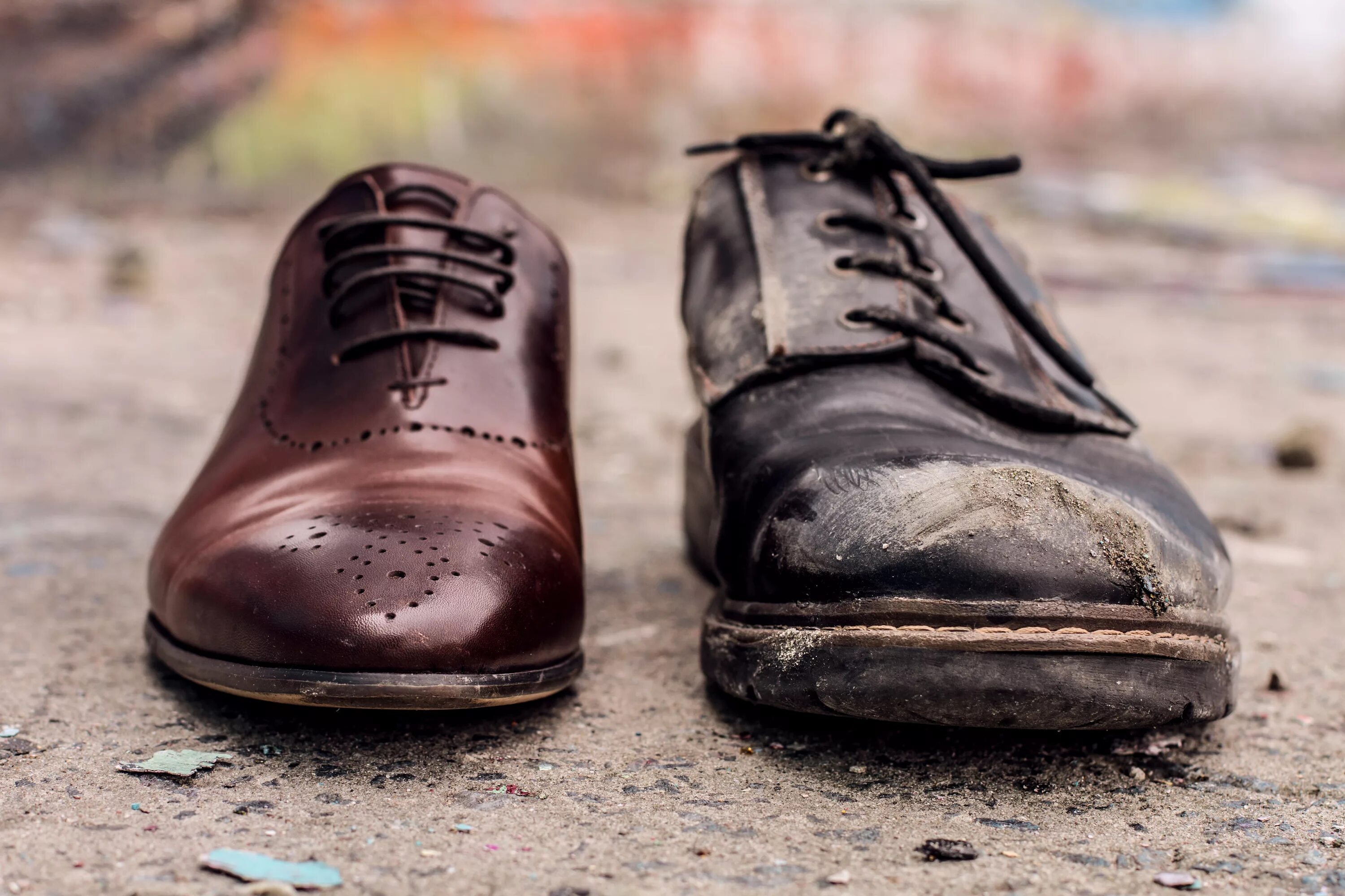 Старый и новый ботинок. О бедности и богатстве. Старые ботинки. Нищета и богатство.