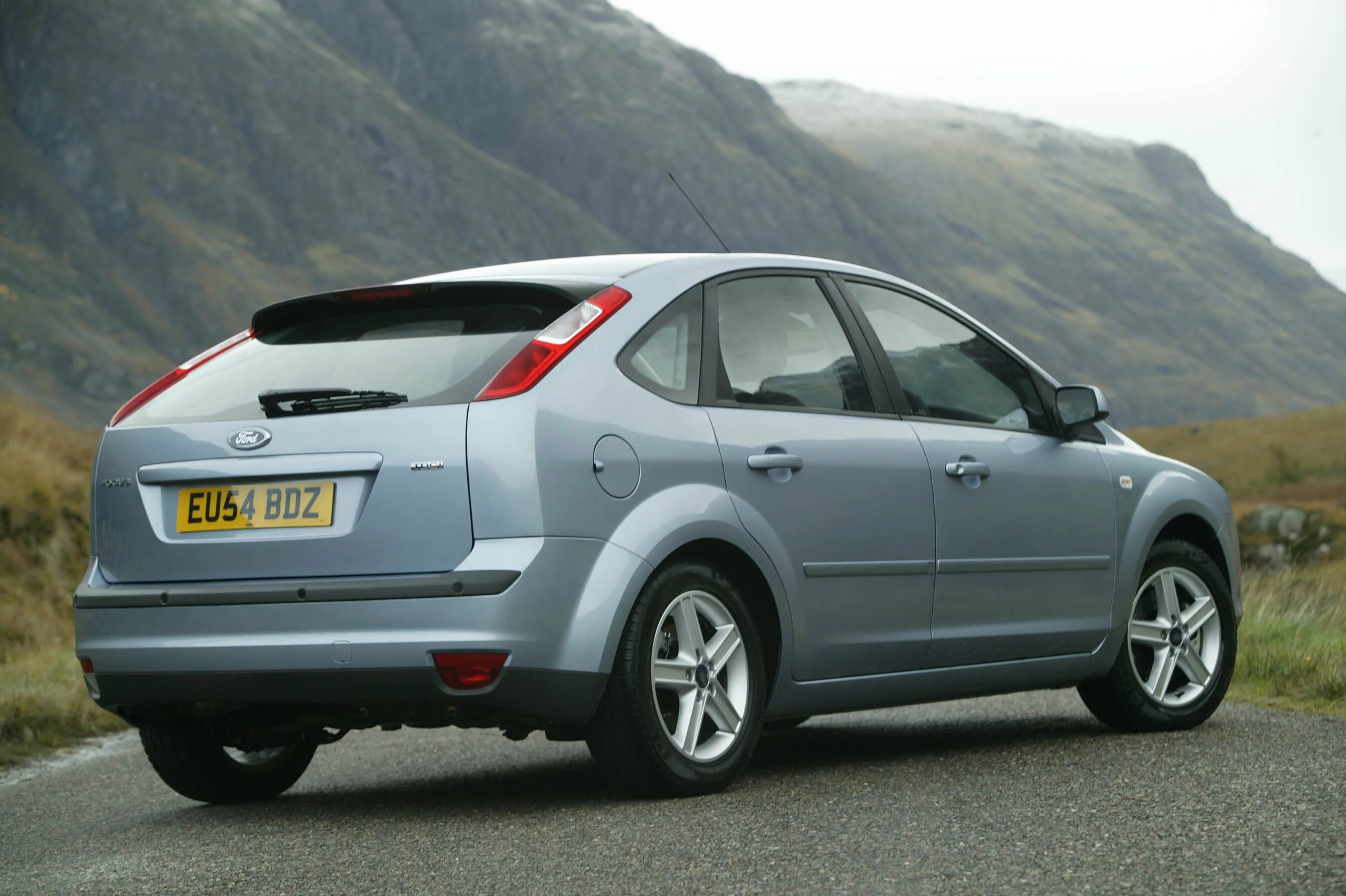 Форд фокус 2 дорестайлинг хетчбек. Ford focus 2 седан 2008. Ford focus 2 hatchback. Форд фокус 2 американец. Форд фокус 2 хэтчбек.