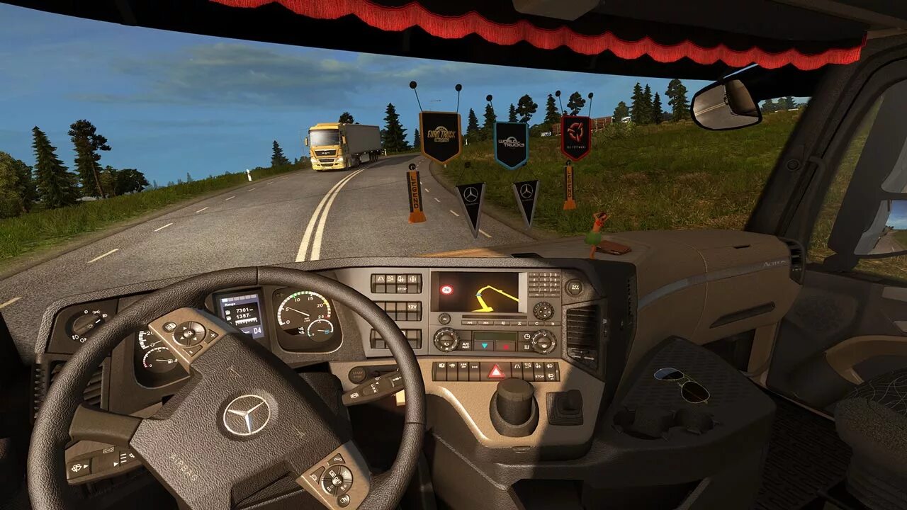 Етс 2 от механиков. Truck Simulator 2. Euro Truck Simulator 2 igri. Euro Truck Simulator 2 Cabin Accessories. Screenshot Euro Truck Simulator 2.