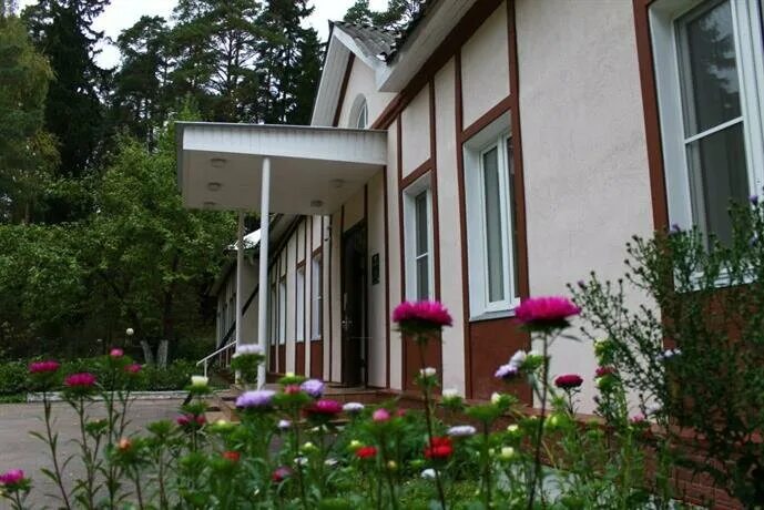 , 20а, конаково. Первомайская 20 конаково. Конаково гостиница возле волги. Снять квартиру в конаково. Бор на волге первомайская ул.