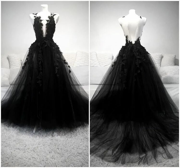 Платье было черного цвета. Черное бальное платье. Askasu платья 2020. Chanel черное платье бархат 1991 couture. Черное летящее платье.