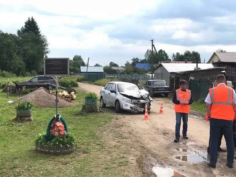 Солецкий районный суд новгородской. Батецкий поселок. Авария Новгородская область. ДТП Батецкий район Новгородской области.