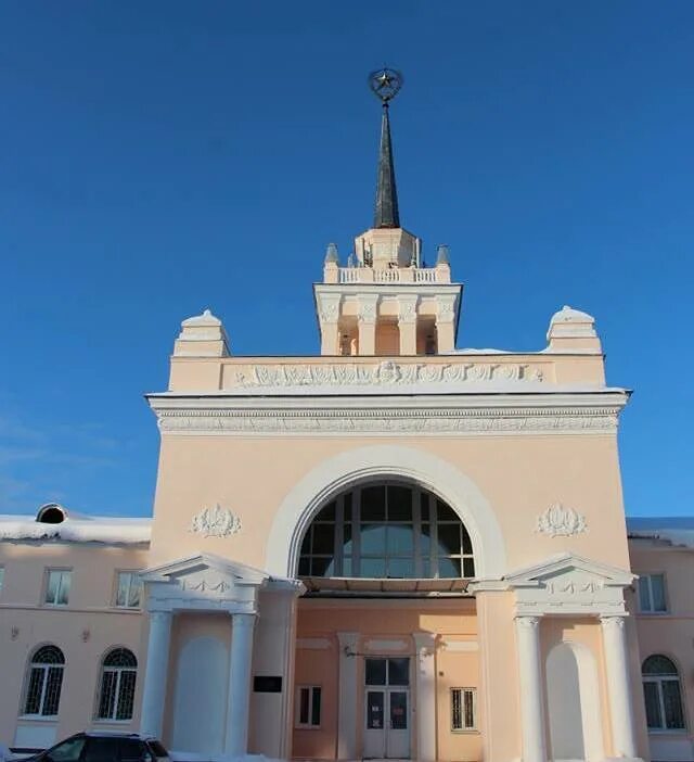 Телефон жд ульяновск. Старый вокзал Ульяновск. Старый вокзал Ульяновск 1. Старый ЖД вокзал Ульяновск. Здание старого вокзала Ульяновск.