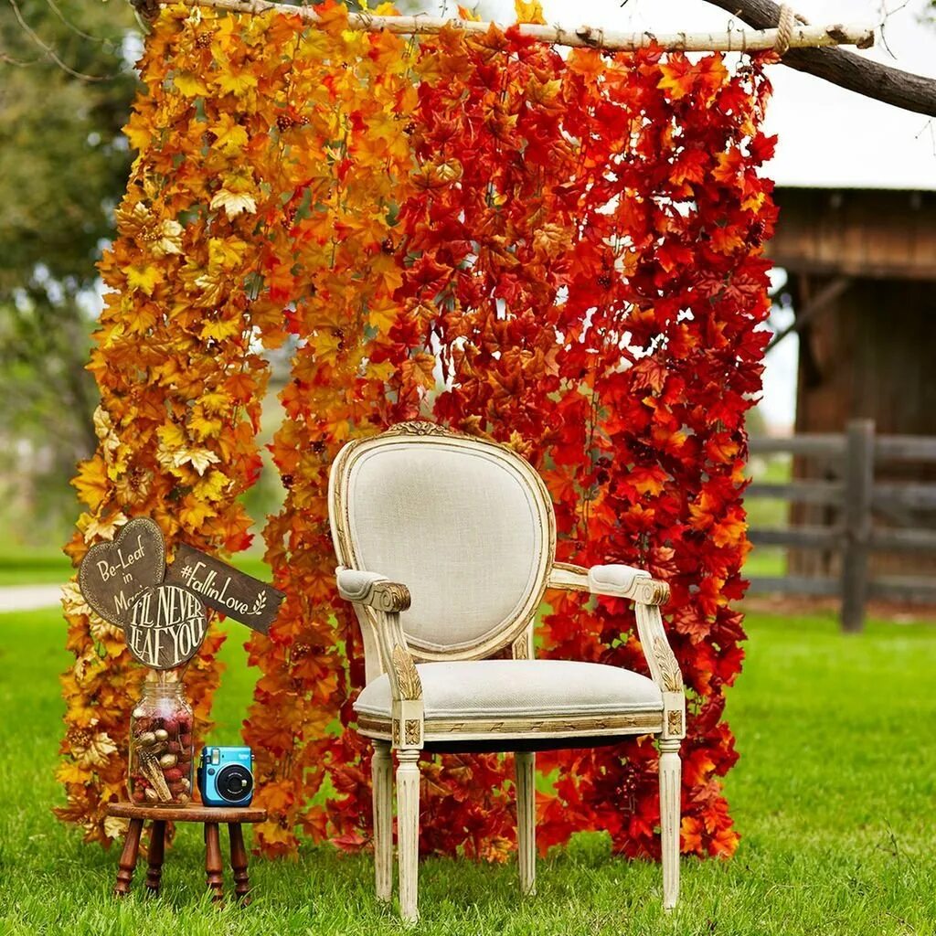 Фотозона осень. Осенний декор. Осенний декор фотозоны. Фотозона в осеннем стиле.