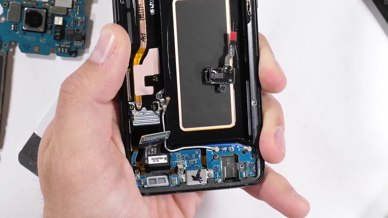 Samsung galaxy s5 разбор. Samsung s7 разбор. Самсунг галакси а02 разбираем. Samsung a03s дисплей. Разборка самсунг галакси.