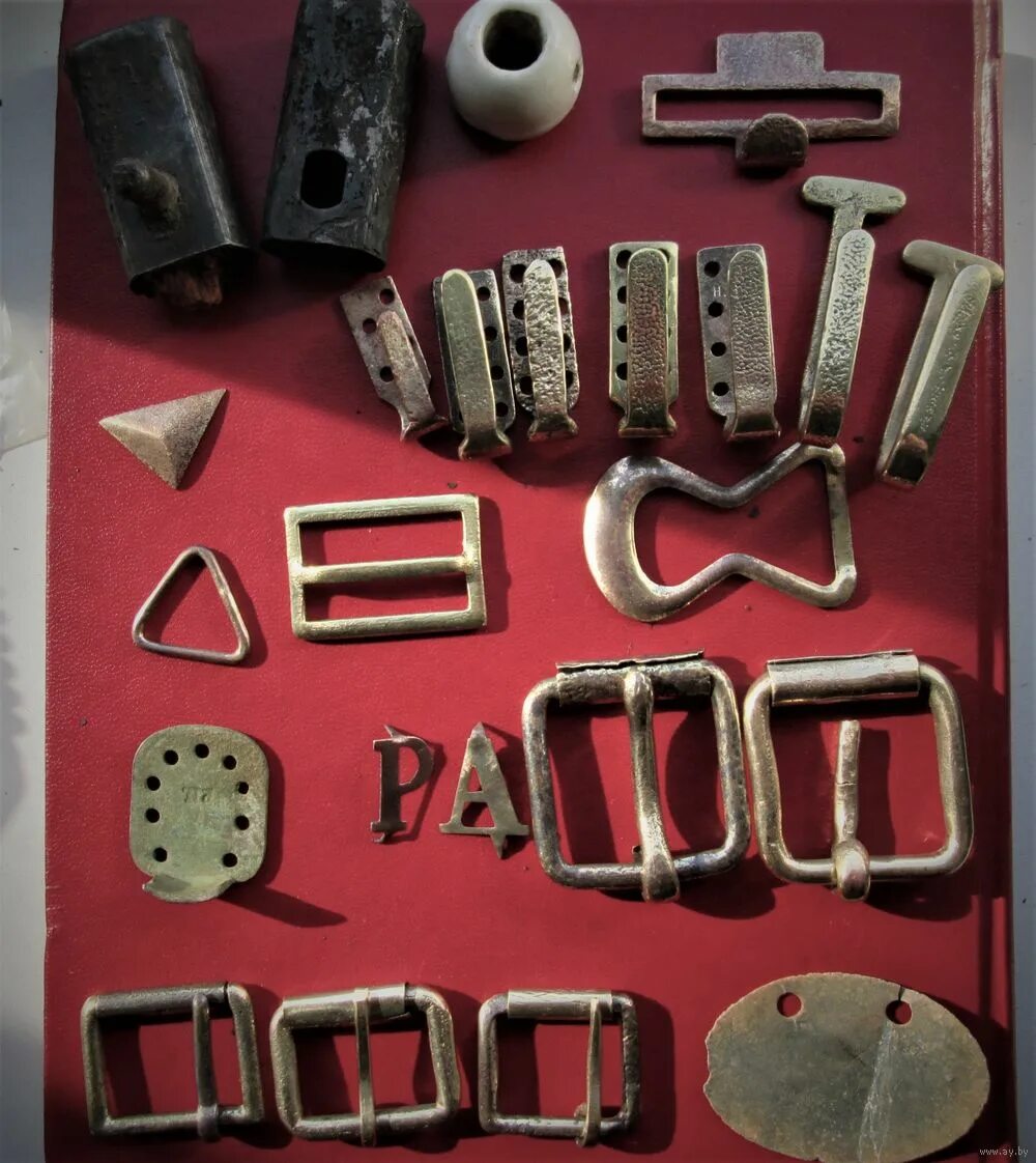 немецкие комплектующие. фурнитура снаряжения армии вермахта. алюминиевая фурнитура солдат вермахта. алюминиевая фурнитура солдат вермахта. оригинальный автозапчасти хундай.