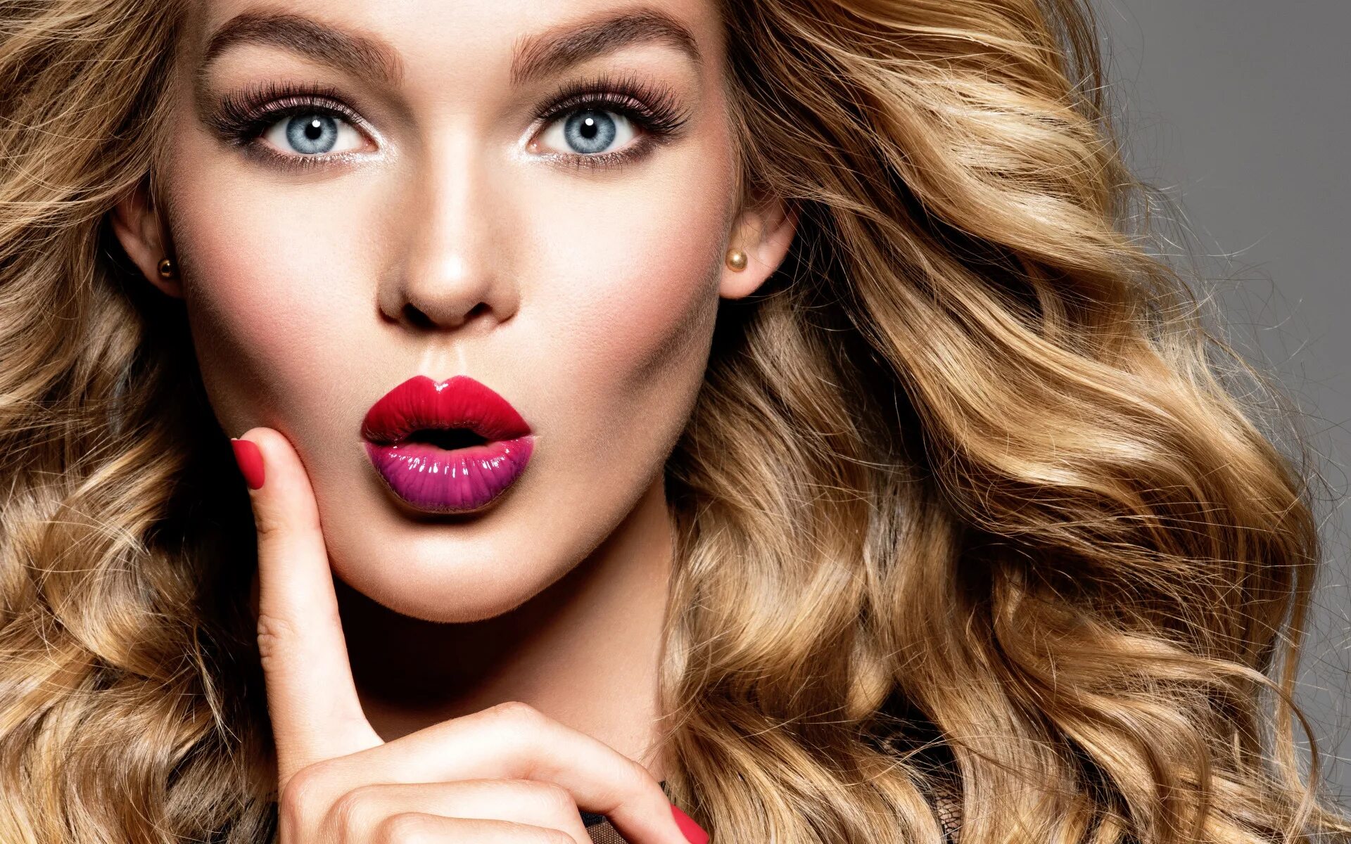 джил элвгрен gil elvgren американский художник. девушка с красивым макияжем. художник - иллюстратор zoe mozert. портрет в стиле ретро. красивые ап.