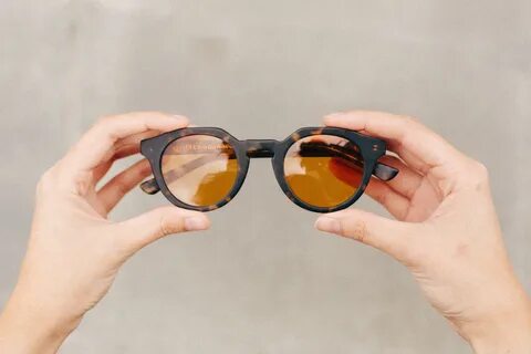 Очки переворачивающие изображение