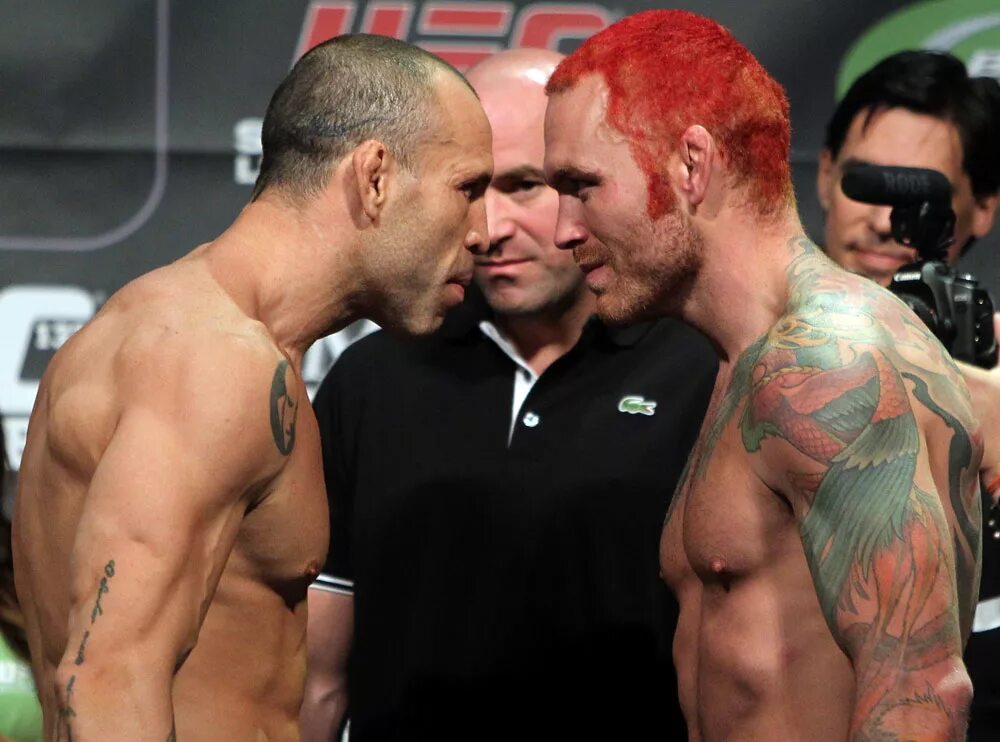 Смешанные единоборства мма. Перед боем как называется. Крис либен вандерлей сильва. Два боксера. Connor mcgregor битва взглядов.