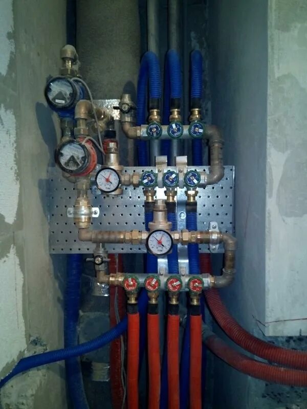 Фирмы по установке сантехники в балашихе найти. Сантехник балашиха. Балаково магазин империя сантехники. Балаково магазин империя сантехники. Сантехник балашиха шавронн.