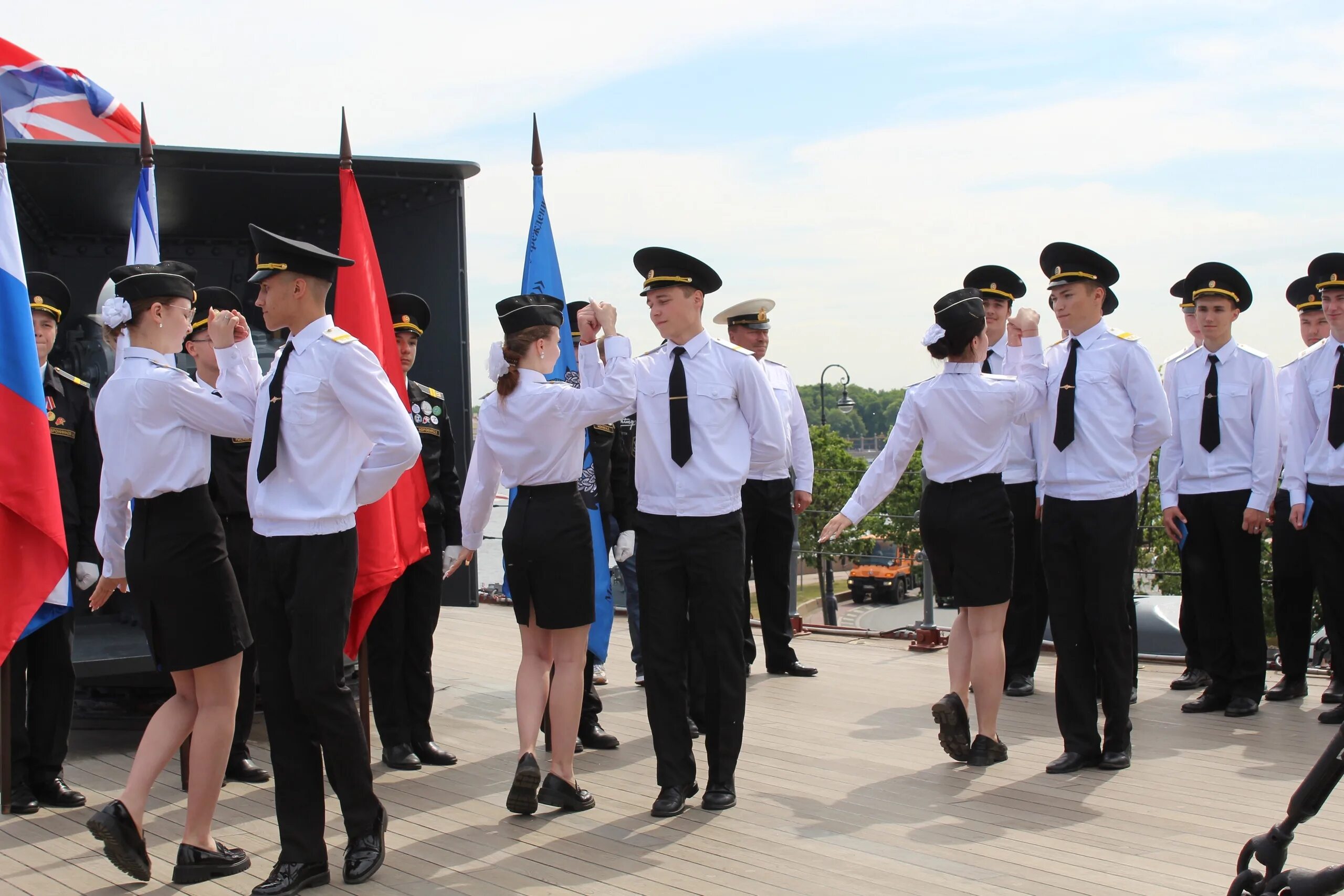 Морская школа московского района. Юный моряк. Баннер для вручения аттестатов выпускникам школы 2023 года. Морская школа 10 класс. Морской выпускной.