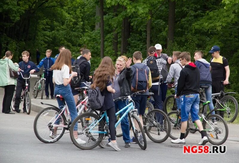 молодежный центр проект. тинейджер при спорте.