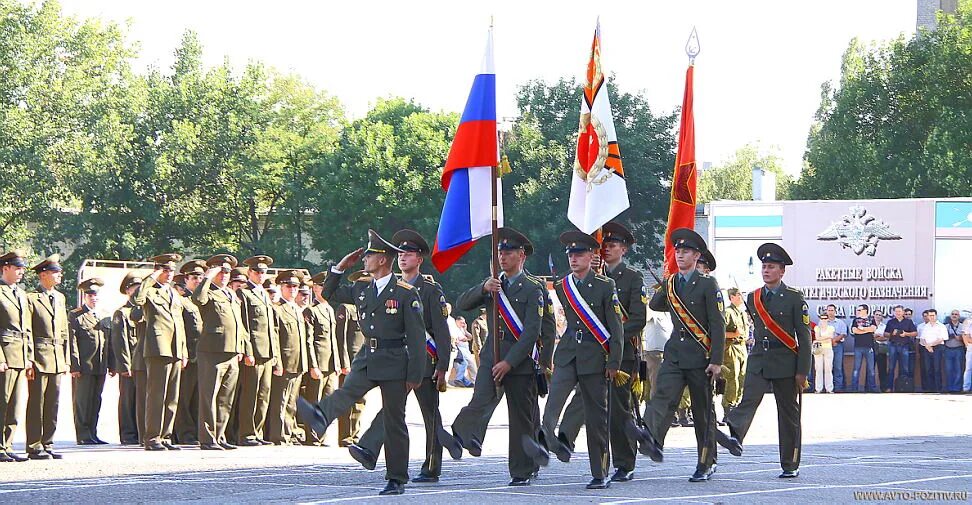 Высшее военное училище ракетных войск. Ростовский военный институт ракетных войск. Ростовский военный институт ракетных войск курсанты. Рау Ростовское артиллерийское училище. Ростовское высшее военное командное училище им м.и Неделина.