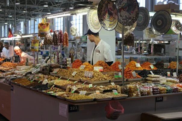 Хасанский рынок санкт петербурга режим работы. Хасанский рынок продукты. продуктовый рынок на хасанской. хасанский рынок рыбный отдел. хасанский рынок санкт-петербурга.