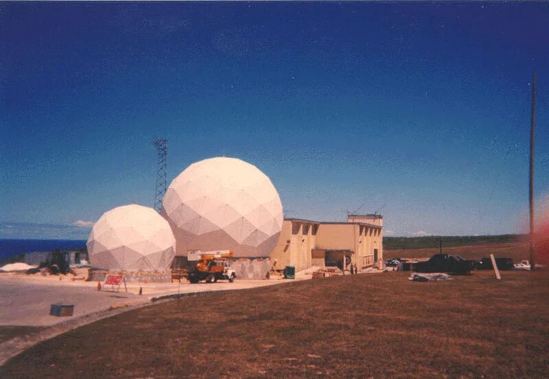 Наземный терминал Уайт-Сэндс TDRS. TDRSS глобальный Луч. White Sands TDRSS Station. Base Stations gif. Base википедия