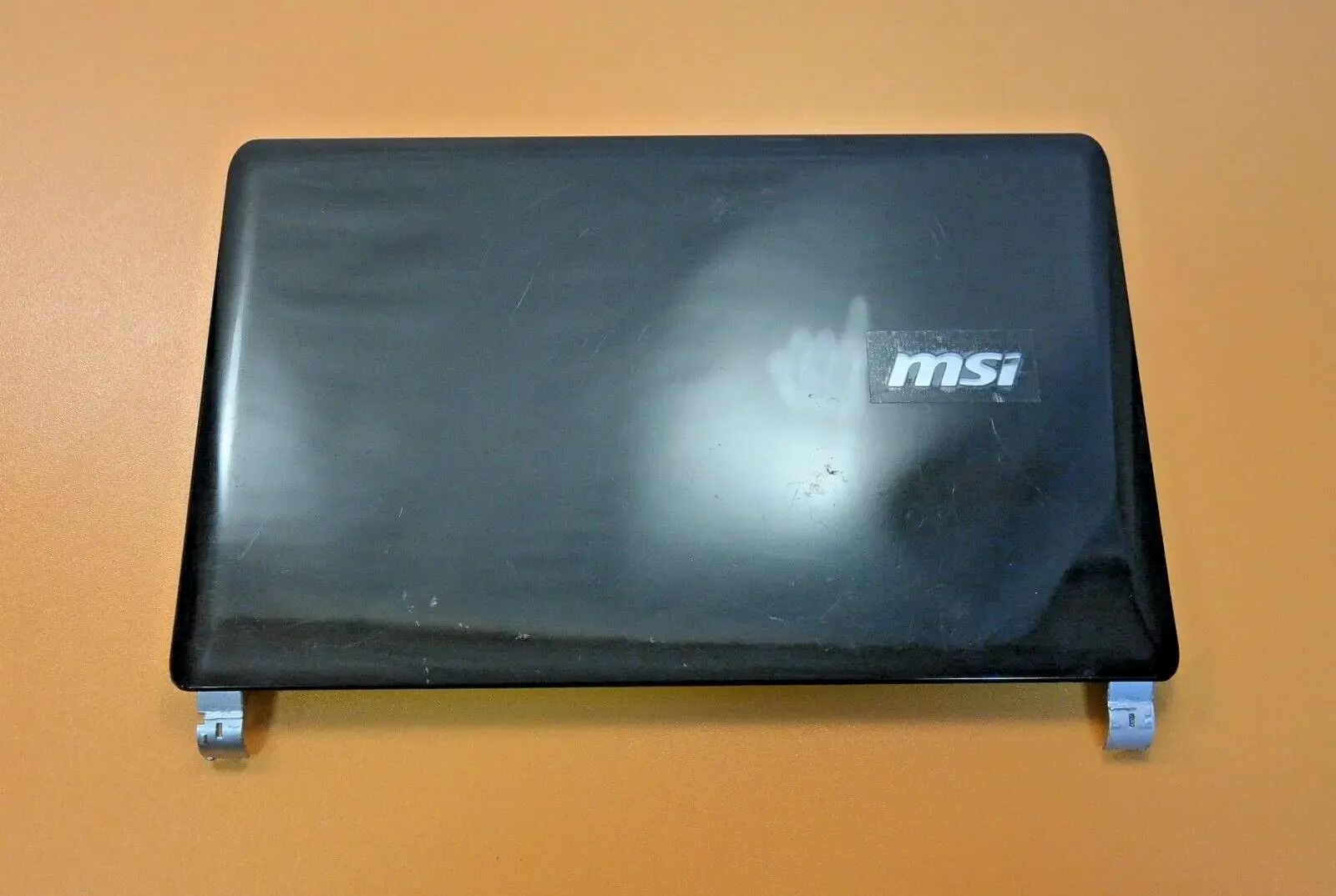 Msi cx500 ms-1682. Крышка матрицы для ноутбука msi ms 1719 gx700. Msi крышка матрицы. Msi ge700 крышка матрицы. Msi крышка матрицы.