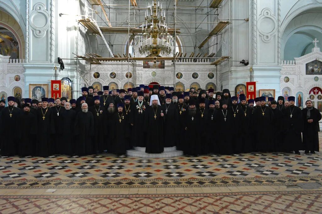 Астраханская община епархия. Преображение храм астрахань. Церковь астрахань старокучергановка. Астраханская митрополия. Священники астраханской епархии.