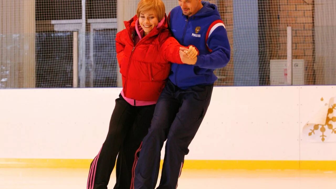 Жаркий лед сериал. Алексей ягудин жаркий лед. Жаркий лед. Жаркий лед. Жаркий лед сериал 2009.