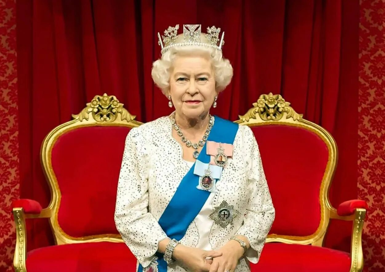 Head of state uk. Королева Великобритании Елизавета 2 на троне. Елизавета 2 Монарх. Елизавета 2 на троне. Королева Елизавета на троне.