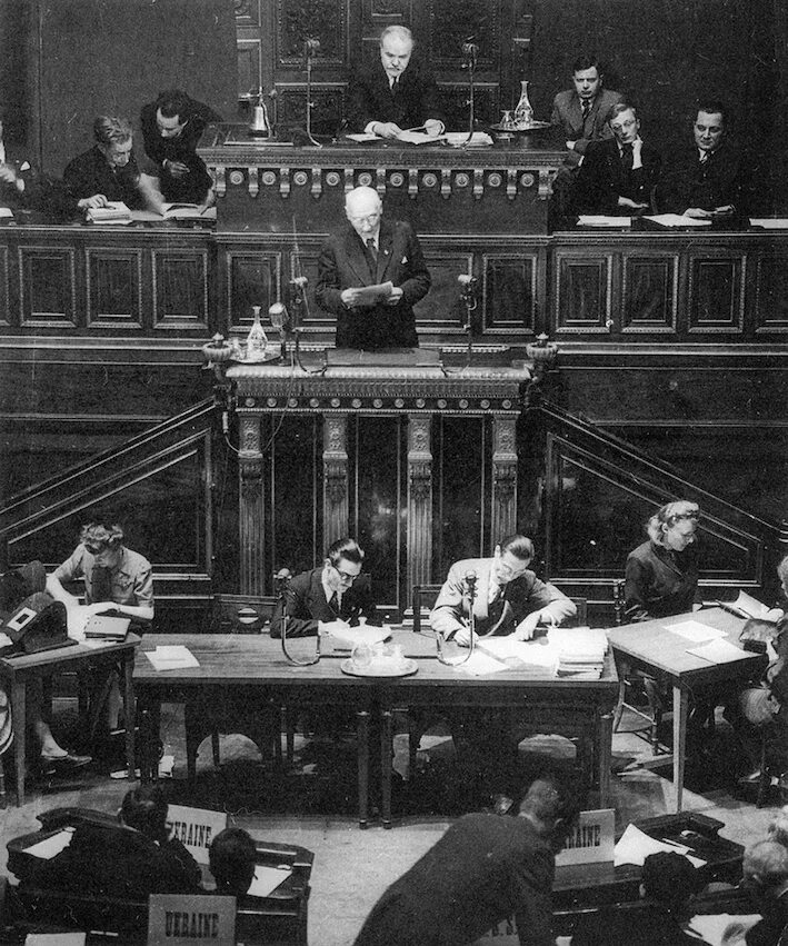 Парижская мирная конференция 1919 кратко. Участники парижской конференции. Версальская конференция 1919. Парижская мирная конференция 1946. Участники парижской конференции.