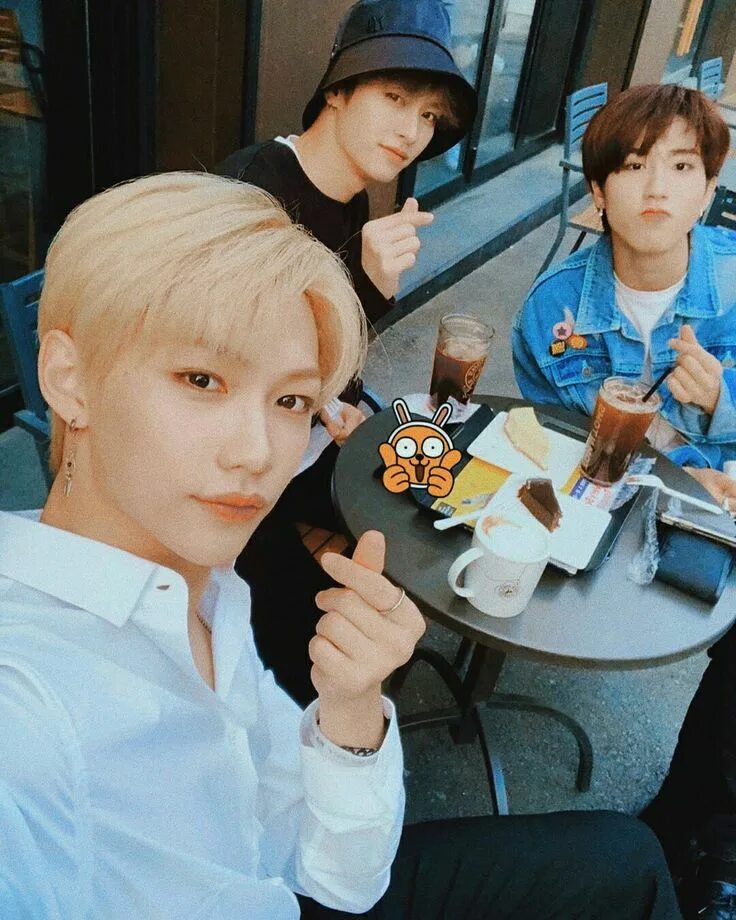 Хан джисон 2021. Фф хан джисон. Хан джисон из stray kids. Джисон stray kids. Хан джисон и ли минхо.