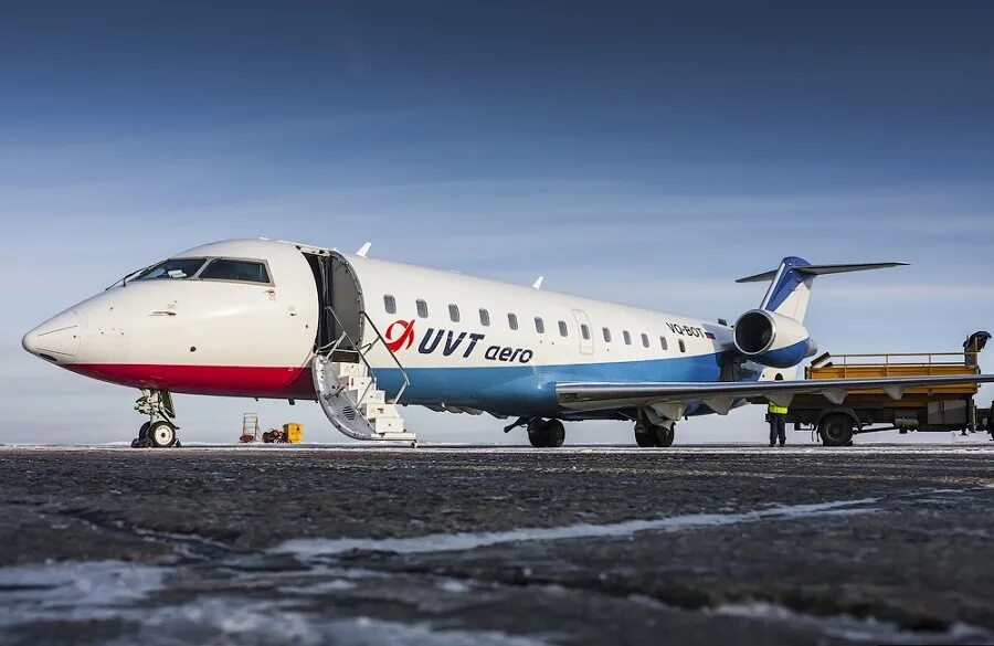 Самолет победа адлер. Авиакомпания казань. Crj-200 ювт аэро. 737-800 победа. Авиакомпания казань.